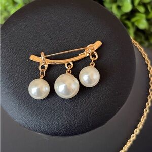 Fashion Gold Tone Brooch with three faux pearl accents